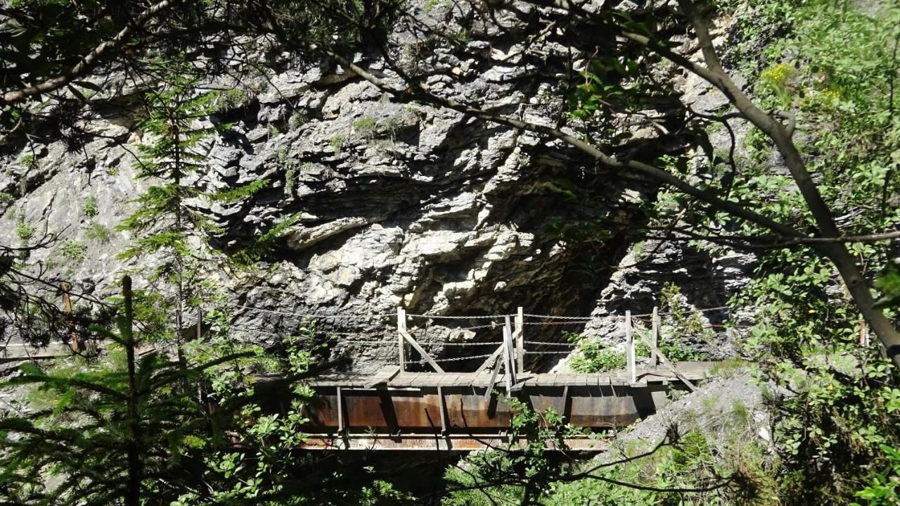 la grange à Caroline Ayent Exterior foto